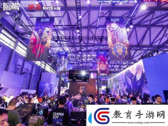 CJ暴雪展臺熱度爆棚！COSER合影、展館活動豐富