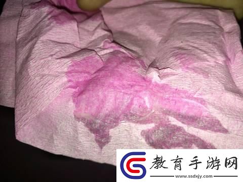 “爸媽臥室黏黏之謎