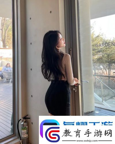 老公裝醉看我和別人在一起
